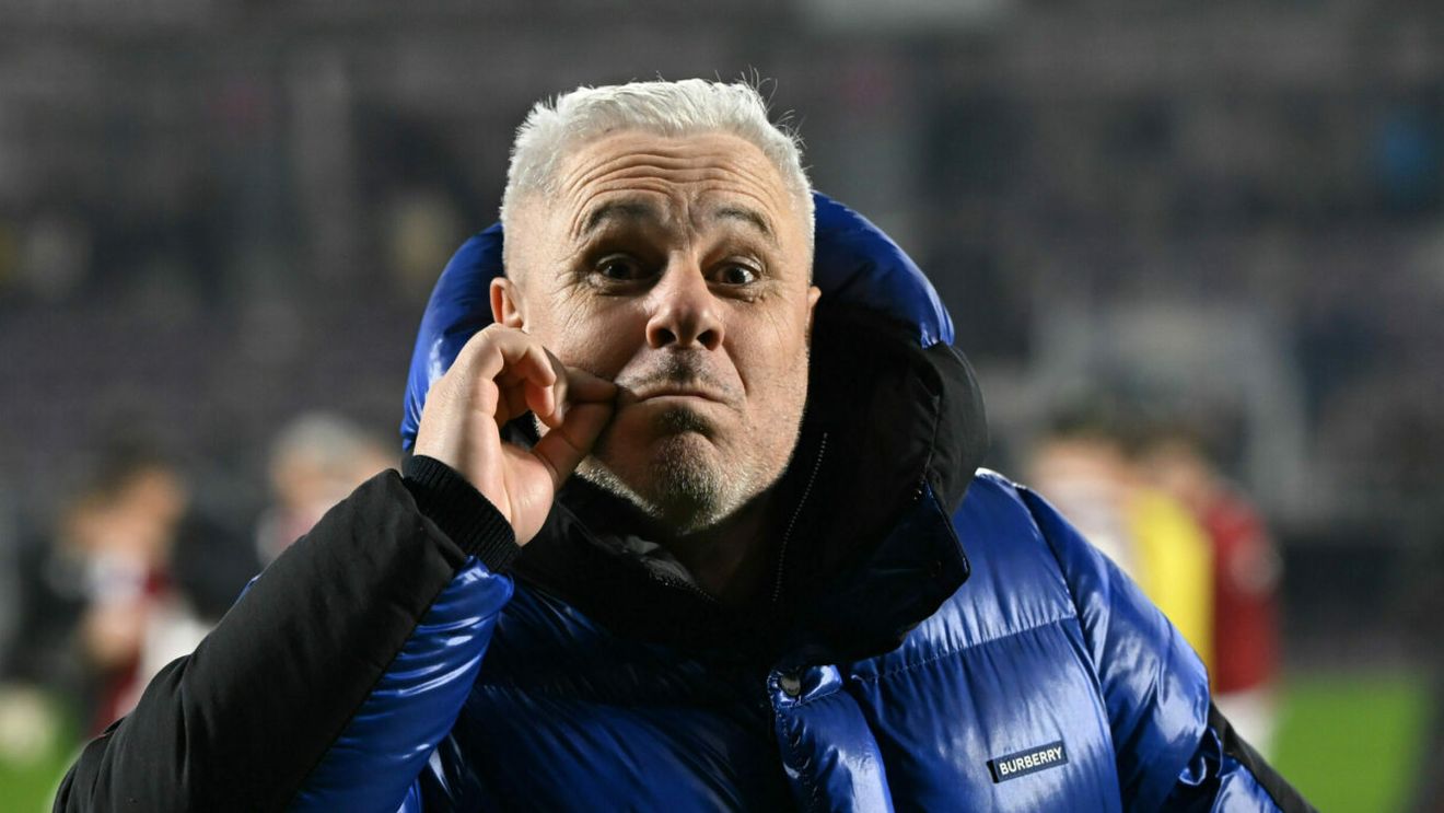 Șeicii vor să îl îmbrace în aur pe Marius Șumudică. Presa arabă anunță că antrenorul va pleca de la Rapid și va semna cu Al Okhdood