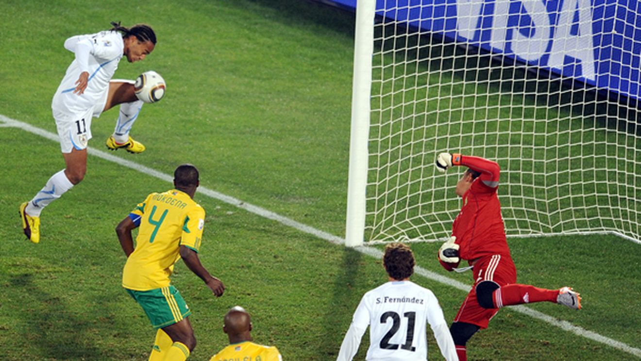 Parreira: "Busacca nu merită să fie la CM!" | Tabarez: "Nu am câștigat datorită arbitrului"