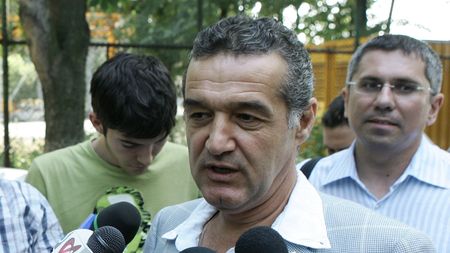 "Dragomir și-ar da ani din viață să îl dea afară pe Sandu"