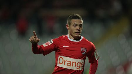 Lyon chiar îl vrea pe Torje!** Urmărit pe viu de antrenorul Remi Garde, o mai așteaptă doar pe Juve pentru transfer