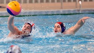 Lupta pentru finala Superligii de polo: Steaua câștigă, Sportul contestă. CSM Digi Oradea, prea tare pentru Dinamo