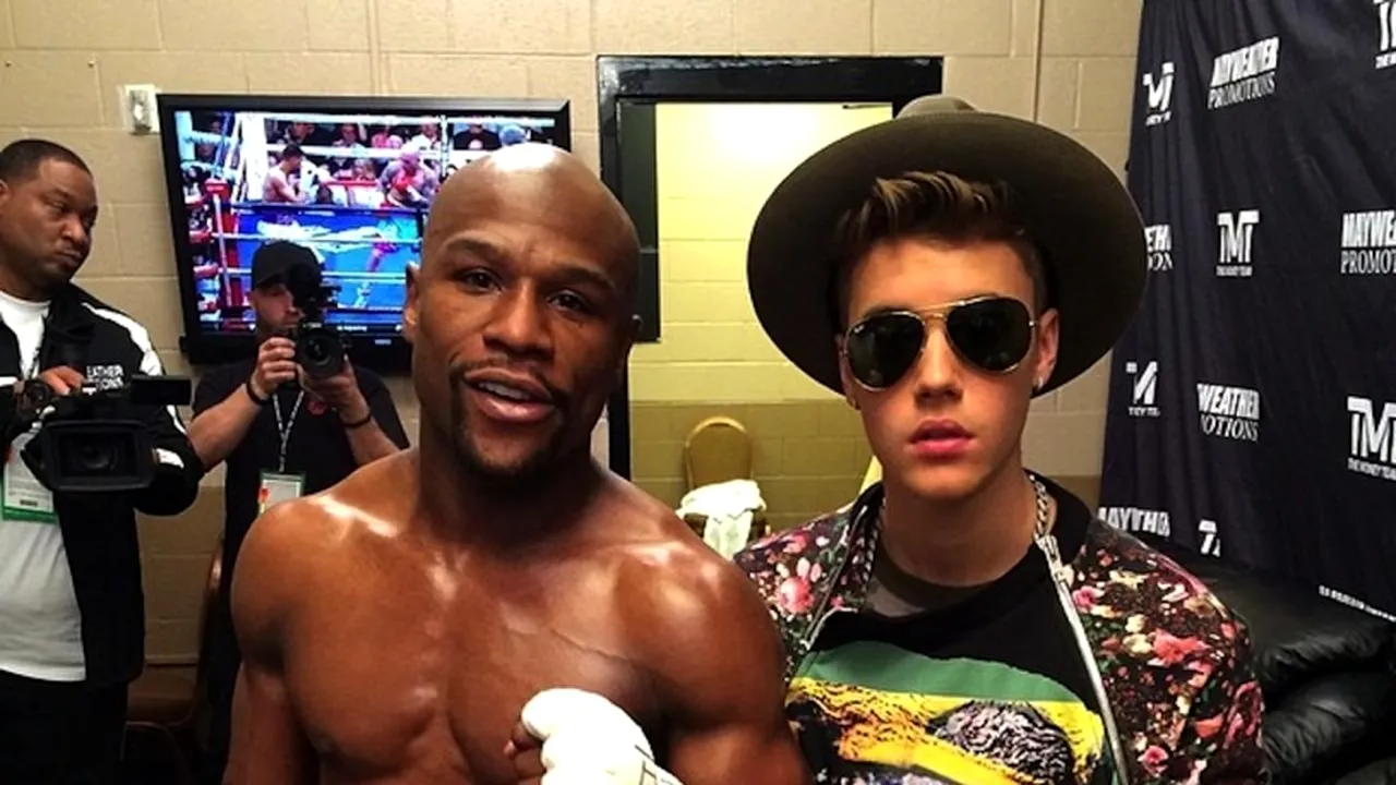 VIDEO | S-au inversat rolurile. Ce a ajuns să facă Floyd Mayweather pentru Justin Bieber după retragerea din box
