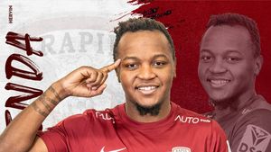 Hervin Ongenda, revenire spectaculoasă în Superliga! Francezul trecut pe la PSG a semnat cu Rapid! Prima reacție