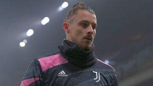 Radu Drăgușin, șanse mari să fie titular în Verona - Juventus! Anunțul antrenorului Andrea Pirlo: „Este clar o opțiune!”