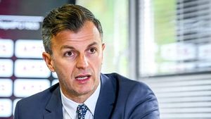 Ovidiu Burcă anunță planurile de viitor la CSM Slatina, după ce a promovat echipa în Liga 2: „Nu îmi place să schimb foarte des locul de muncă, dar se poate întâmpla orice” | VIDEO EXCLUSIV ProSport Live