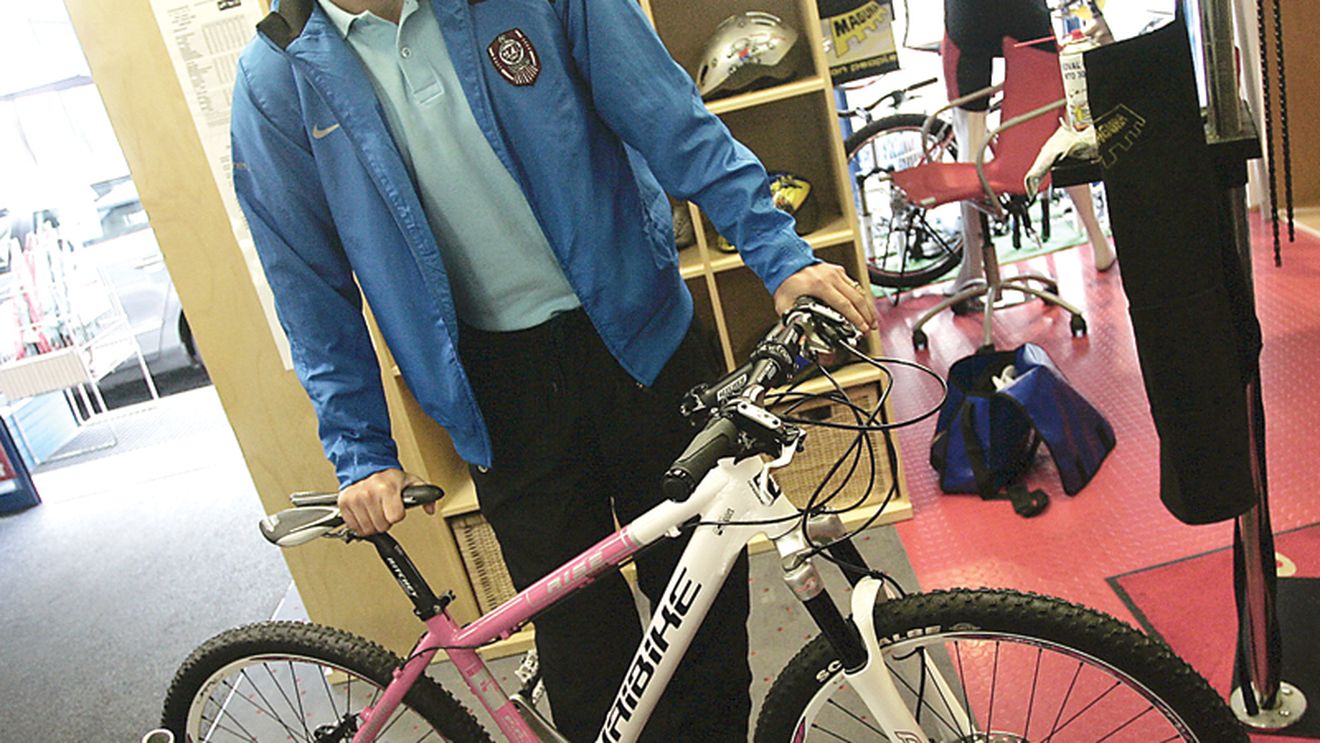 Jucătorii lui Andone au iesit la cumpărături