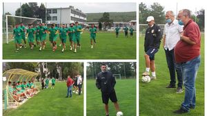 FOTO | CS Mioveni și-a reluat antrenamentele cu 20 de jucători, după o ședință ținută pe gazon de șefii clubului. Argeșenii au perfectat primele trei transferuri, dar au și alte noutăți în lot