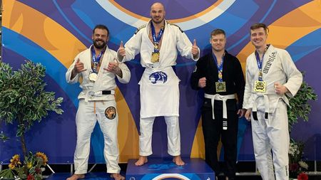 Un fost fotbalist în primele trei ligi din România s-a apucat de alt sport și tocmai a devenit campion european. ”Am nevoie de câteva zile să-mi dau seama de această performanţă”