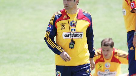 Pițurcă „Băsescu să-i urecheze pe procurori!"