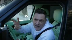 Prima reacție a lui Mirel Rădoi după ce a terminat negocierile cu Gigi Becali: „O să vorbească nașul!”