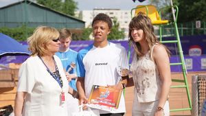 Alexandra Dulgheru a premiat** câștigătorul turneului Dr. Oetker Junior Trophy