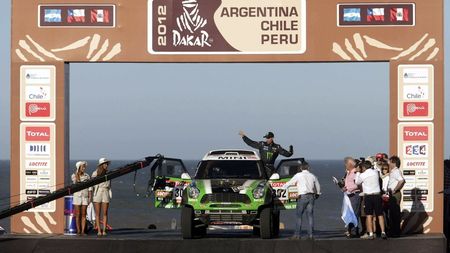 Start în Raliul Dakar 2012!** 443 de vehicule s-au lansat într-o cursă de peste 8.000 de km