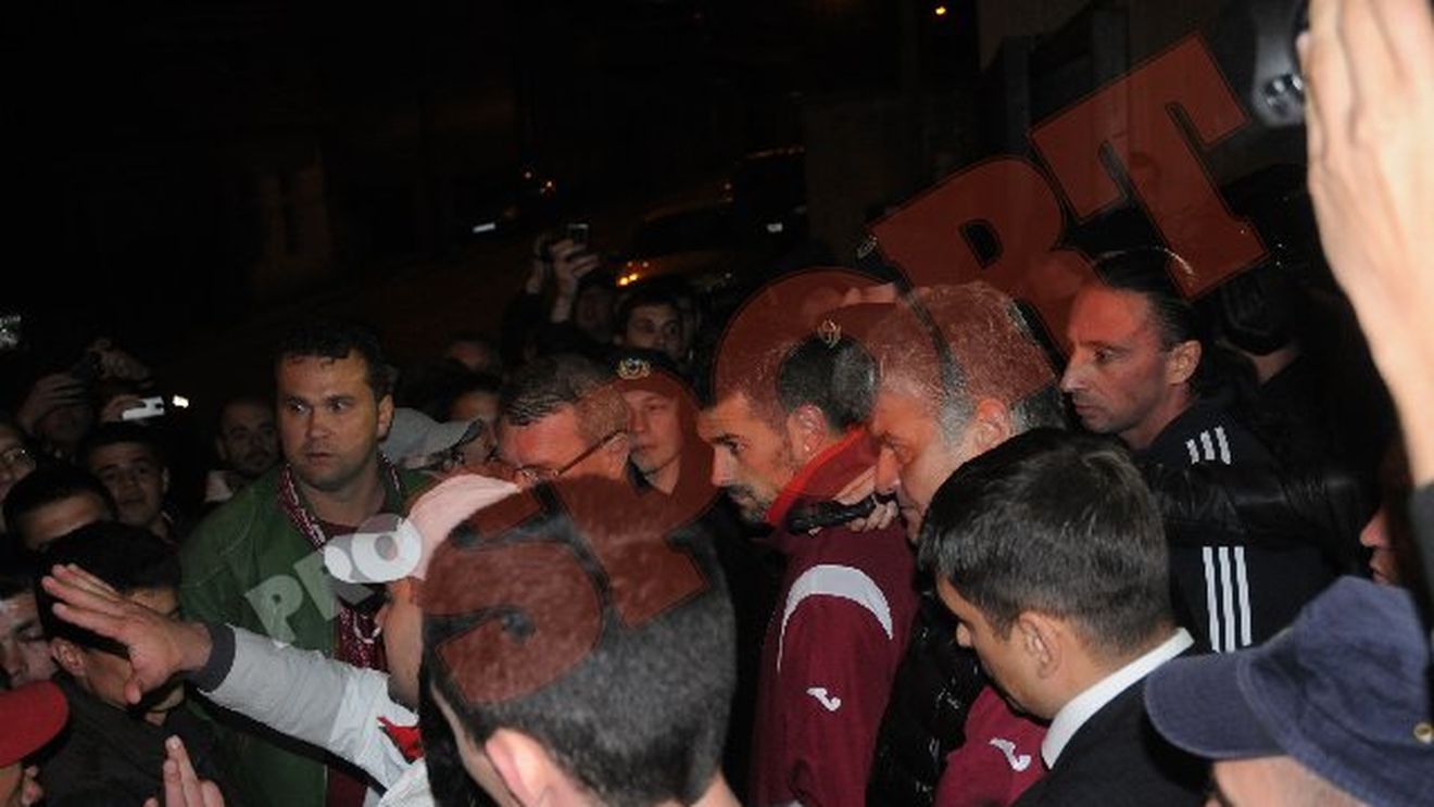 Tensiuni în Gruia!** Ando și Mureșan, blocați de suporteri la stadion