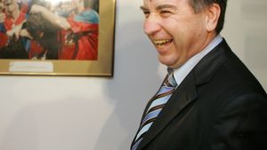 VIDEO/ "Le doresc suporterilor steliști să aibă parte de titlu"