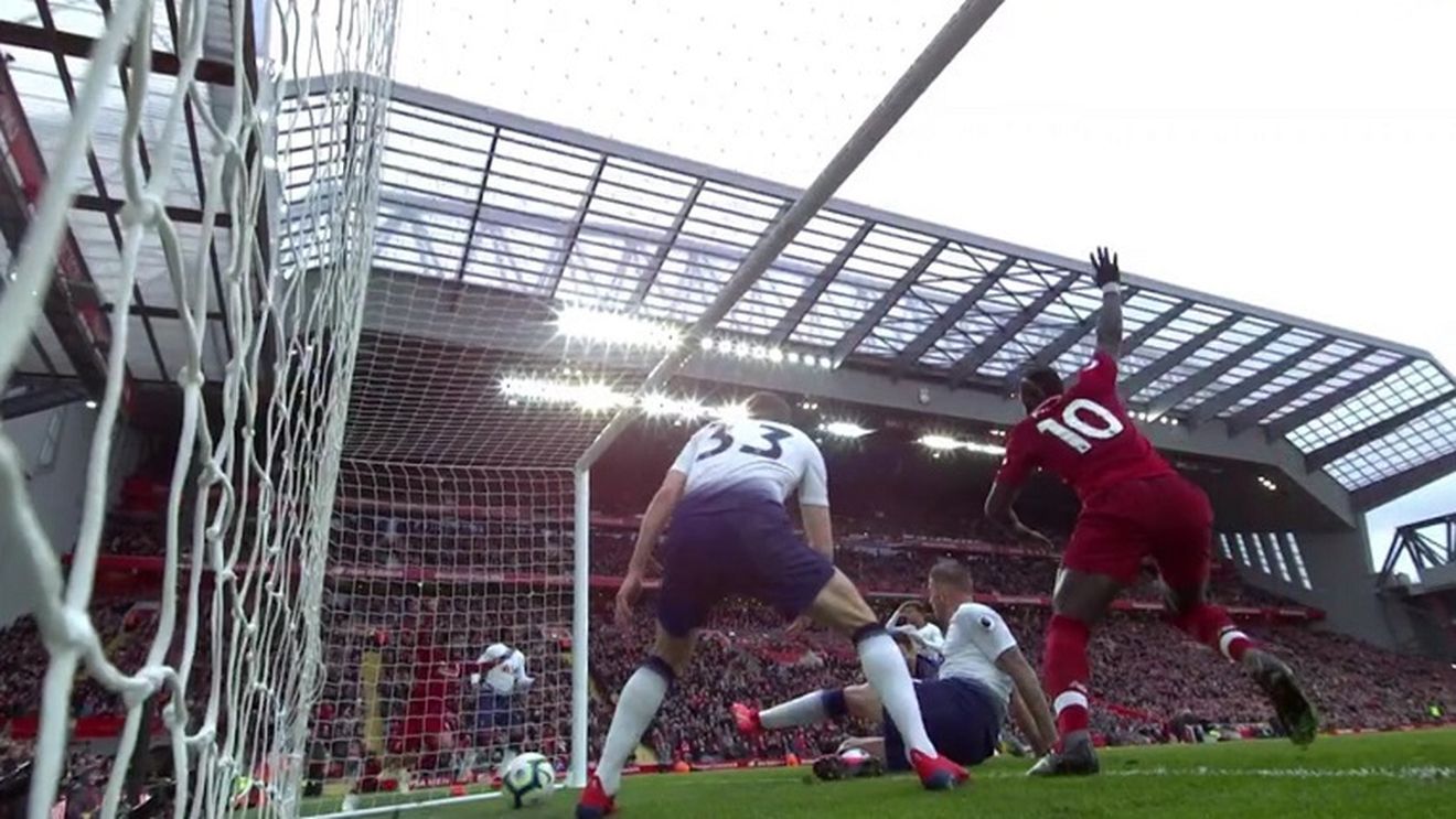 Un autogol al lui Alderweireld în minutul 90 o face pe Liverpool din nou lider în Premier League! Cursă nebună: cum arată clasamentul și ce meciuri mai au de jucat "cormoranii" și City până la final