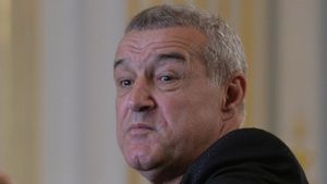 De ce nu va lua Gigi Becali bani pe FCSB! Patronul roș-albaștrilor face anunțul: „A încercat și Gică Hagi de câteva ori!”