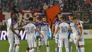 Vârful camerunez care a făcut senzație în Superliga și care s-a propus singur la FCSB e liber de contract și poate semna oricând cu Gigi Becali! Anunț oficial al fotbalistului