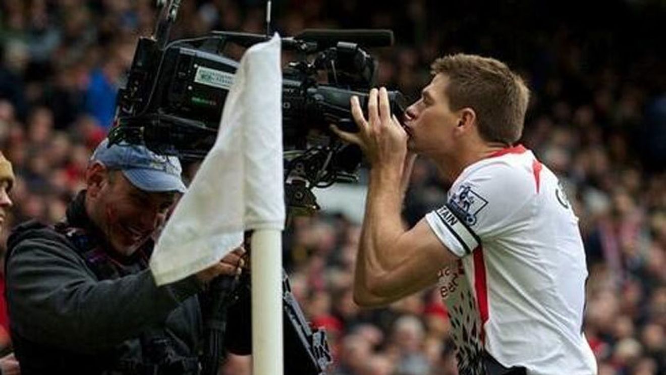 Premieră istorică în Man United - Liverpool 0-3: trei penalty-uri dictate împotriva "diavolilor" într-un singur meci