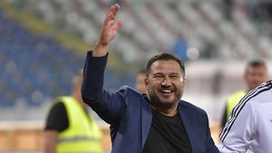 Marius Croitoru confirmă că Adrian Mititelu vrea să îi aducă atacant la FC U Craiova: „Se lucrează acum la transferul lui!”