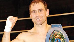 "Cinderella man"!** Impresionanta poveste a românului care a muncit la cules struguri în Spania, dar a ajuns campion la box