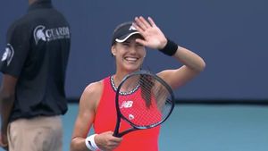 CORESPONDENȚĂ DE LA MIAMI. Sorana Cîrstea, recunoscătoare antrenorului înaintea duelului cu Aryna Sabalenka de la Miami Open: „M-a făcut mai deșteaptă pe teren” | EXCLUSIV