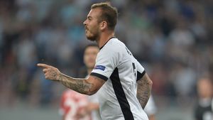 "Nu sunt eu cu presiunea, cu astea...". Alibec, despre "tot ce mișcă" înainte de plecarea la Steaua: promisiunea lui Becali, de ce "stă" în pauza de iarnă și grupul de WhatsApp al Astrei: "Budescu e admin acolo"