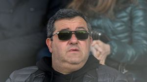 Breaking News! Faimosul impresar de fotbaliști Mino Raiola, operat de urgență în Italia!