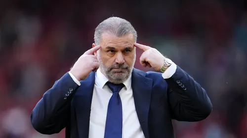 „Avea fulgere în ochi!”. Ange Postecoglou nu l-a înfuriat doar pe Radu Drăguşin cu decizia de a-l ține rezervă: managerul are o problemă mai mare şi mai scumpă