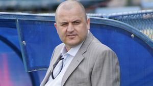 "Dan Petrescu se comportă în ultimul hal pe bancă!"