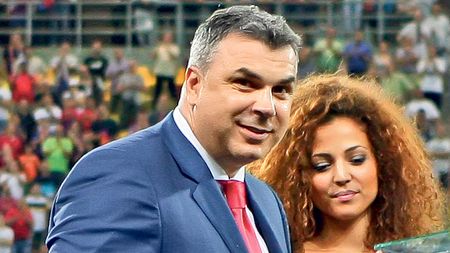 Olăroiu schimbă echipa și campionatul: "Sunt discuții foarte avansate!". Un nou "tun" financiar pentru antrenorul român