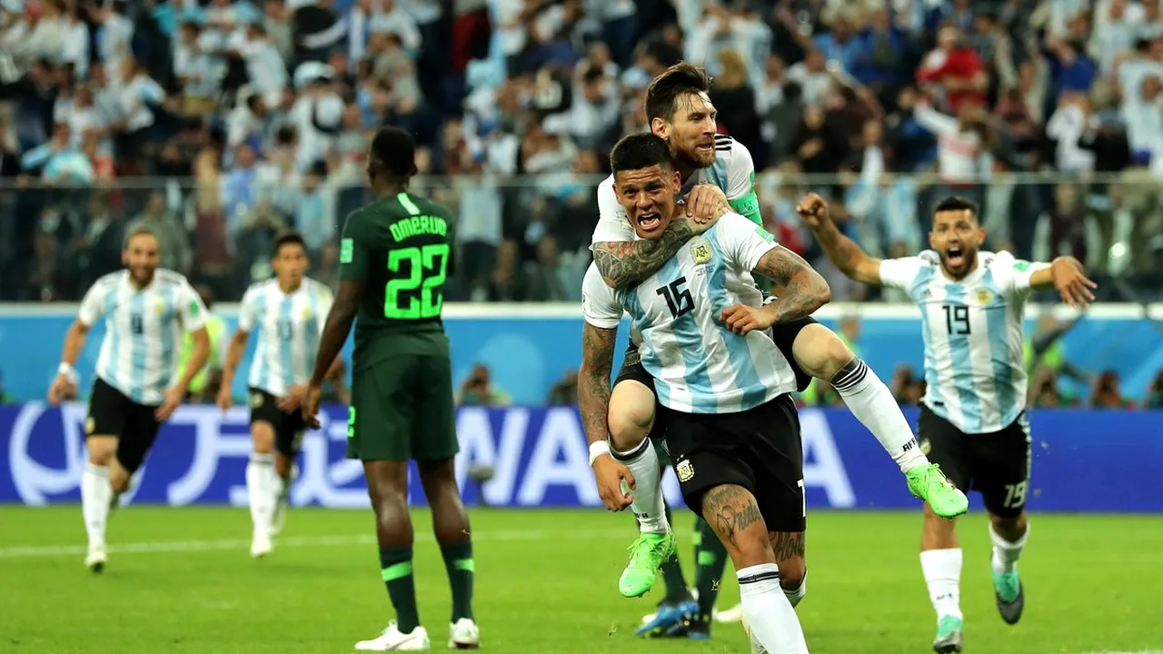 Când o țară întreagă răsuflă ușurată. Messi și Rojo, vegheați 'de sus' de Maradona, duc Argentina în optimi pentru un duel-șoc cu Franța. Cronica meciului