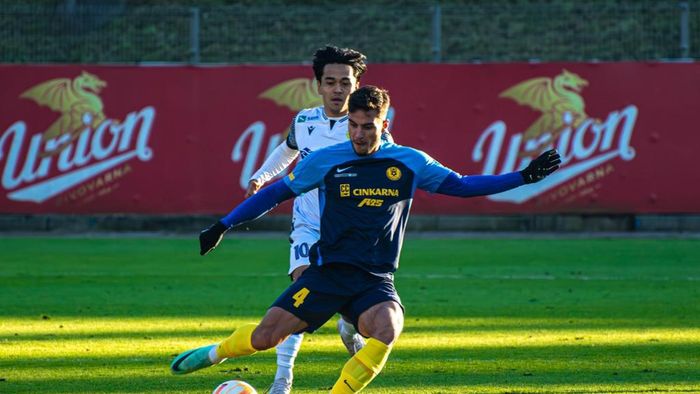 Marco Dulca, singurul fotbalist român lider într-o primă ligă din străinătate: "Pleci din România pentru că nu ești respectat ca sportiv!" Ignorat la FCSB, închizătorul care n-a văzut cartonașul roșu vreodată face din Slovenia o analiză tranșantă. INTERVIU EXCLUSIV