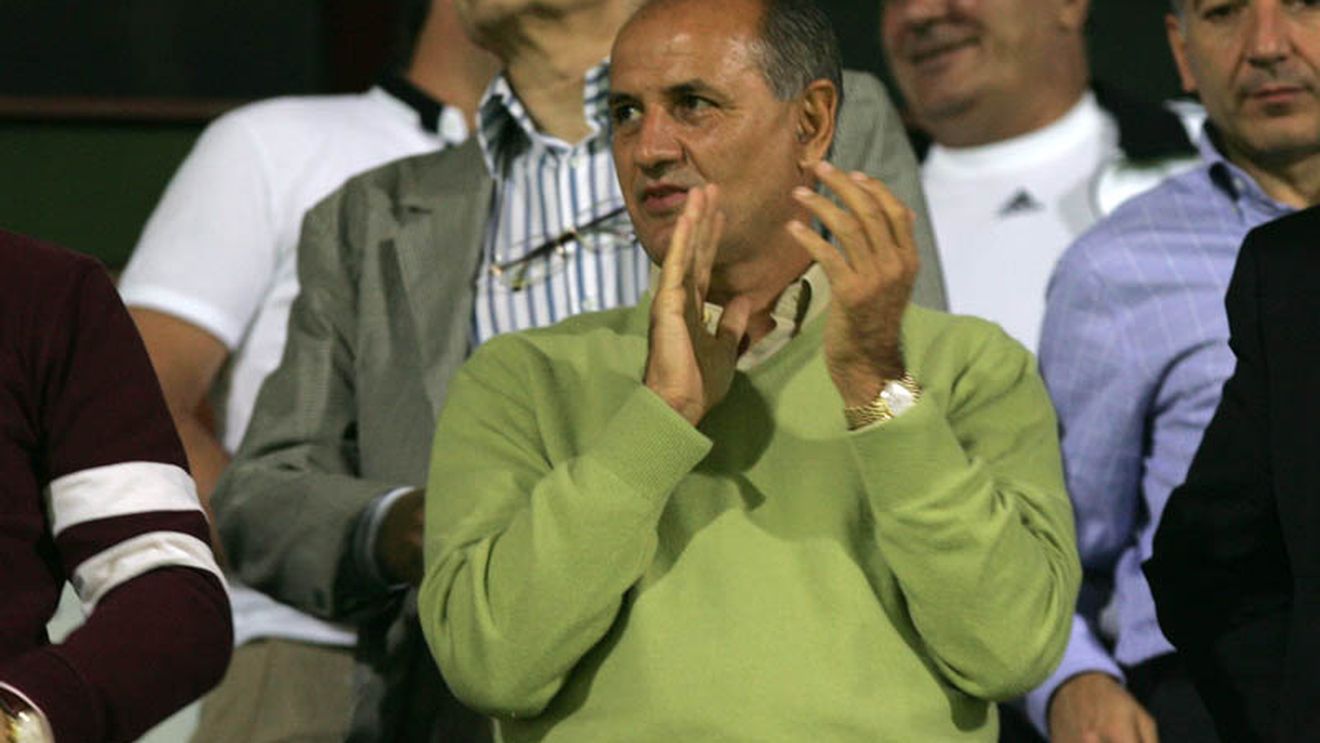 "Peseiro a adus jucători propuși de scouterii lui Manchester, dar care nu au treabă cu fotbalul!"