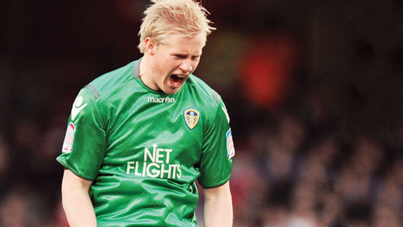 Kasper Schmeichel poate câștiga primul său titlu de campion chiar împotriva echipei la care tatăl său a scris istorie! United - Leicester, meci capital pentru "vulpi"