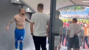 Scandal la vestiare! Denis Alibec: „M-ați înjurat tot meciul, în p**a mea!”. Cine l-a acuzat că s-a luat de niște copii