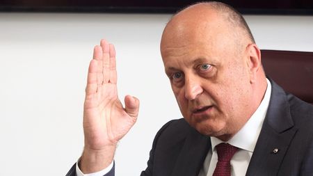 Lovitură puternică pentru Dan Şucu. A plecat de la Rapid chiar înainte de play-off: „E o pierdere mare”