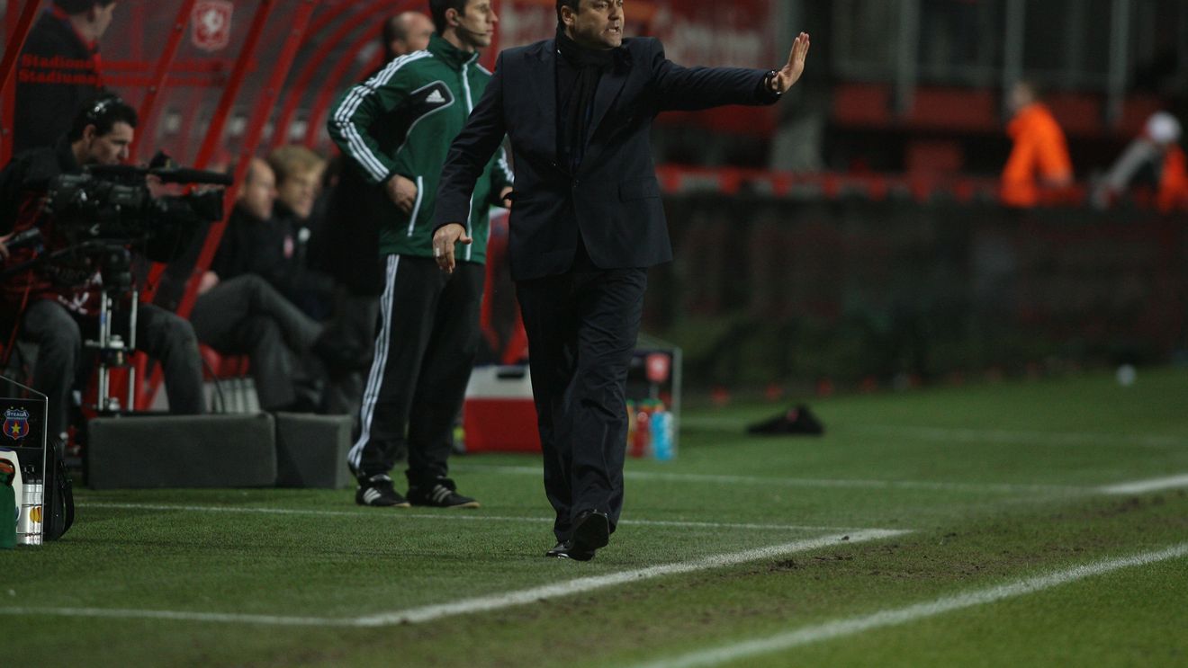 INTERVIU Ilie Stan: "Ne-a mai rămas titlul!"** Primele reacții după Twente-Steaua 1-0