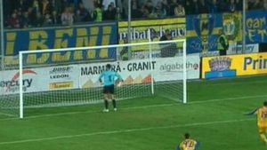 5. Protest UNIC în LUME la Petrolul - Voința! S-a întors cu spatele și nu s-a mișcat la penalty! Decizia arbitrului: 'galben' și repetarea loviturii