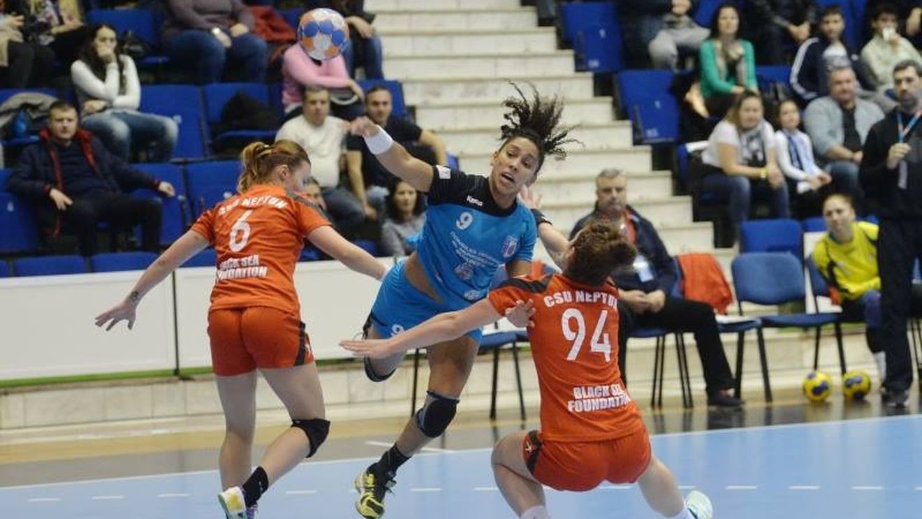 Marele derby CSM București - HCM Baia Mare se va desfășura în "Polivalentă". Expoziția din arenă a fost "mutată" cu câteva ore mai târziu