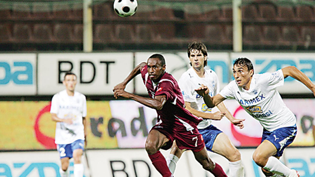 Cesinha zboară spre Saturn