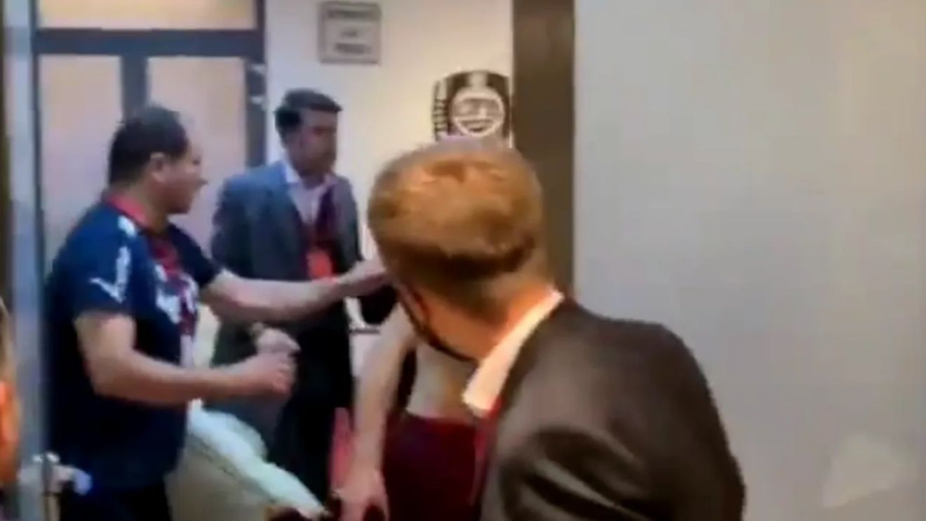 „Box, bătăi, nenorocire” în vestiarul lui CFR Cluj. Fotbaliştii din Gruia s-au „trosnit” între ei: „A venit vijelia, tăvălugul”