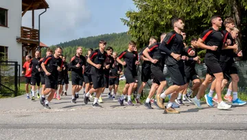 Eduard Pap continuă în prima ligă, cu Csikszereda, după retrogradarea în Liga 3 cu Dumbrăvița. Robert Ilyeș are alți doi jucători în teste, dar și un nou preparator fizic în staff