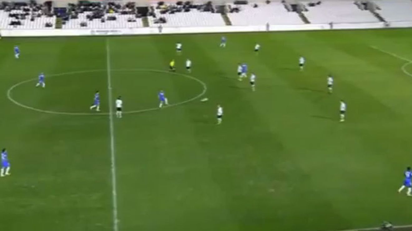 VIDEO - Protest incredibil în Spania: au devenit "statui" în timpul meciului! 20 de secunde au rămas nemișcați, iar adversarii n-au știut ce să facă 