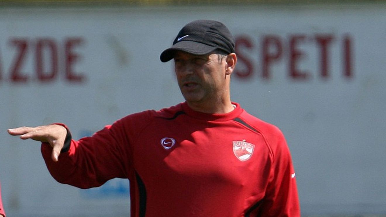 Rednic: "În România nu există respect pentru antrenori"