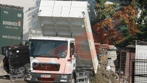 AICI a ajuns gazonul după ce a fost scos** de pe "Național Arena"! UITE cum arată 100.000 de euro! Galerie FOTO