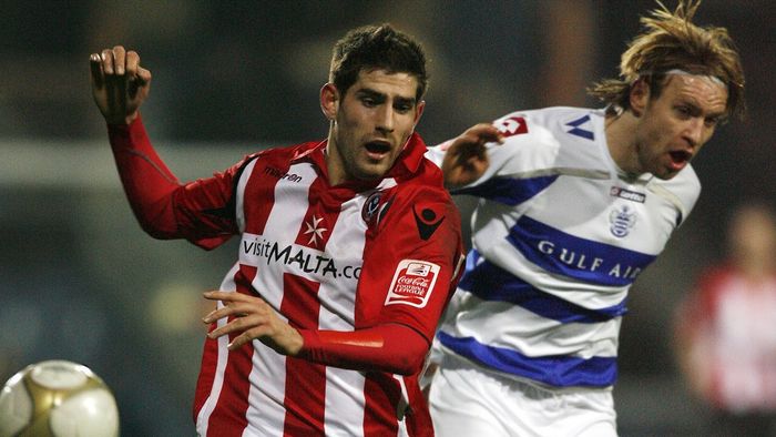 Clubul maltez Hibernians i-a oferit un contract lui Ched Evans, fotbalist condamnat pentru viol în 2012. Reacția Primului Ministru al țării