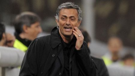 De asta a fost Caro "galactic":)** Mourinho are la antrenamentele Realului...7 jucători!