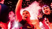 Fanilor nu le-a venit să creadă! Cum au fost surprinși pe străzile din Barcelona jucătorii lui Hansi Flick, după victoria cu Real Madrid