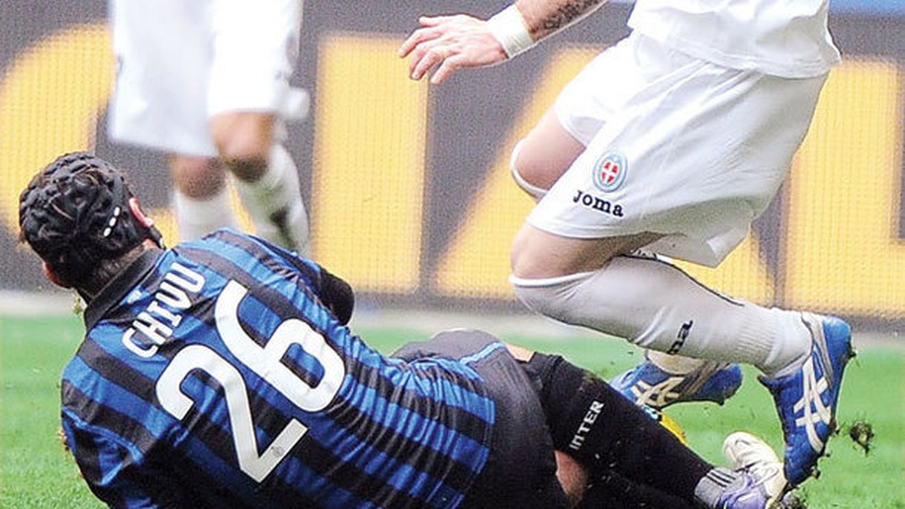 "Nu sunt nici optimist, nici pesimist!"** Soarta lui Chivu la Inter, decisă până la finalul lunii