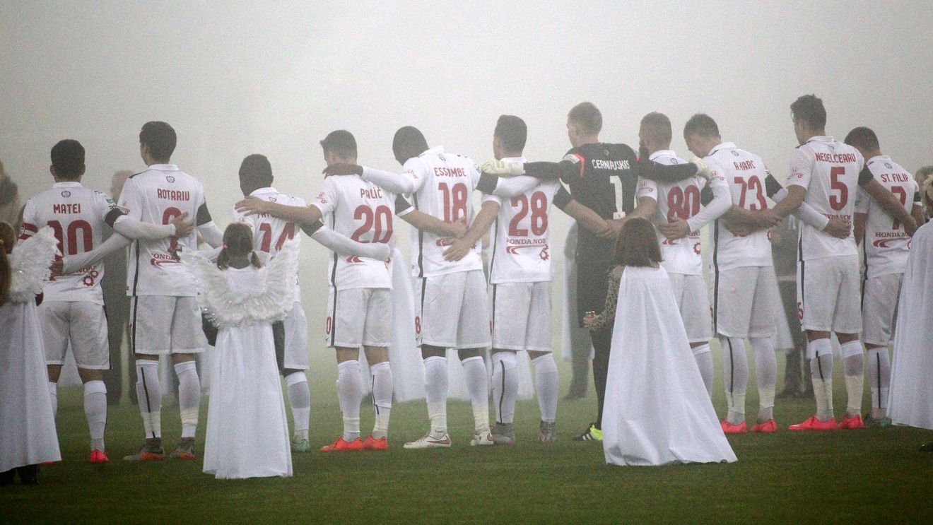 "Suntem cu 41 mai puțini!" Momente impresionante la Timișoara! Jucătorii s-au oprit din alergat și au început să aplaude în minutul 41. FOTO | Ce s-a întâmplat la stadion
